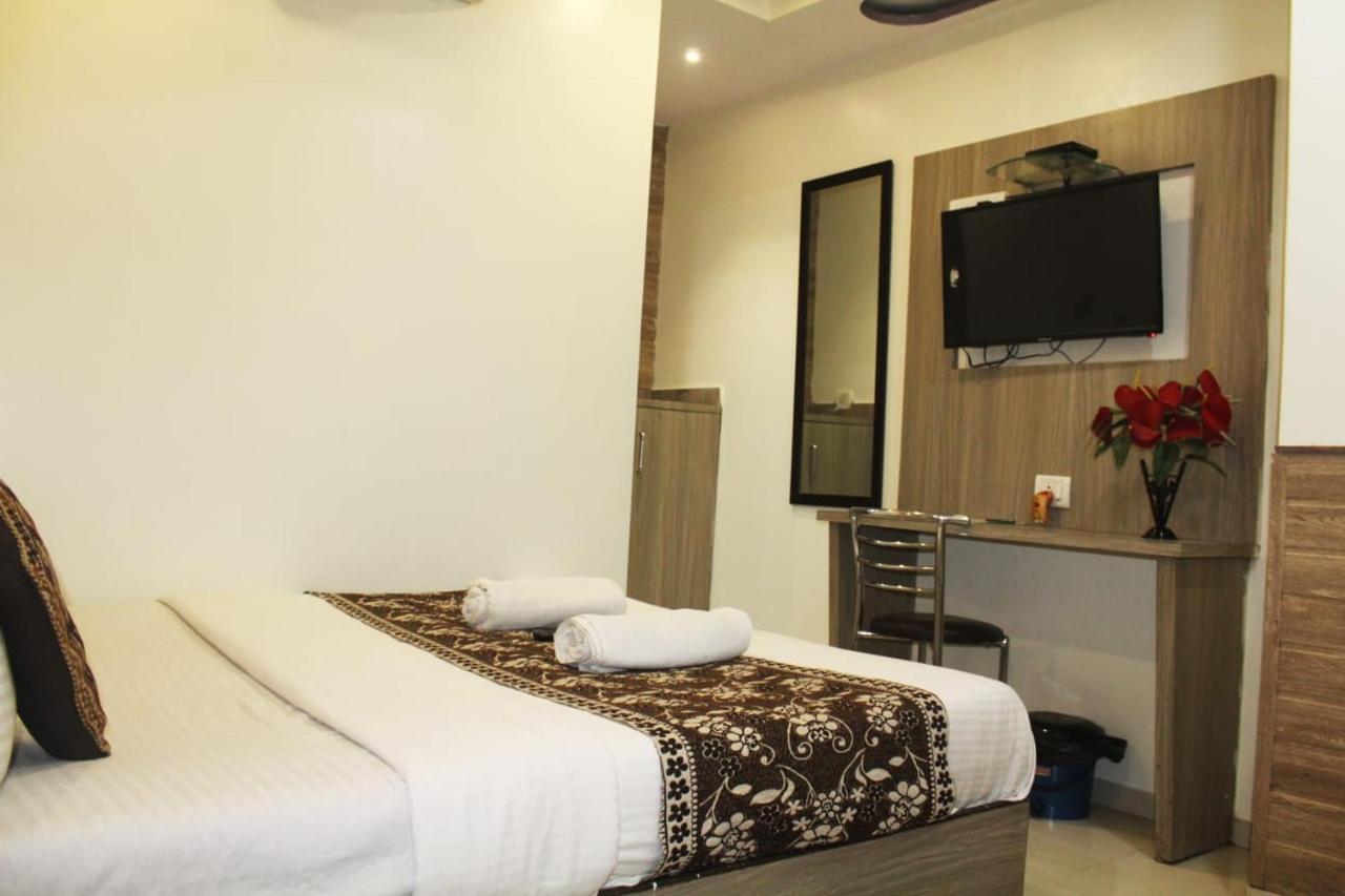Hotel Time Gold Near Domestics Airport Mumbai Exterior photo